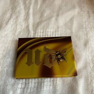 ⚡️3/$30⚡️Urban Decay Honey mini eyeshadow palette